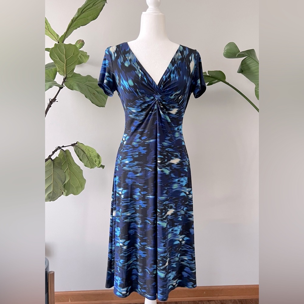 GH Bass & Co Woman’s Twist Front Dress size 4